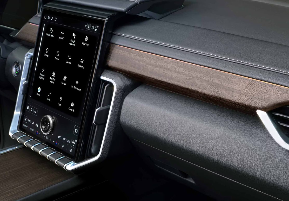 What is the interior of the 2027 GMC Acadia like?